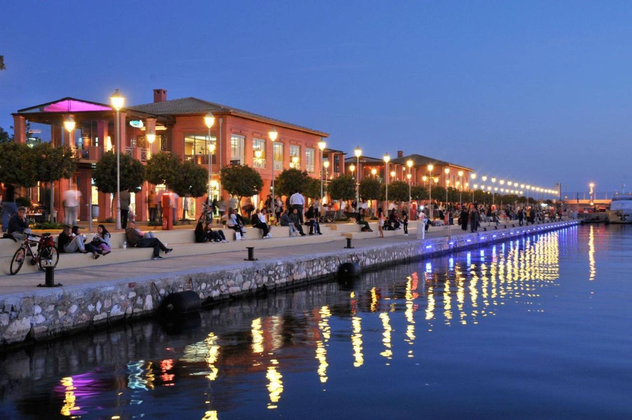 Seaside Apartment In Flisvos Marina أثينا المظهر الخارجي الصورة