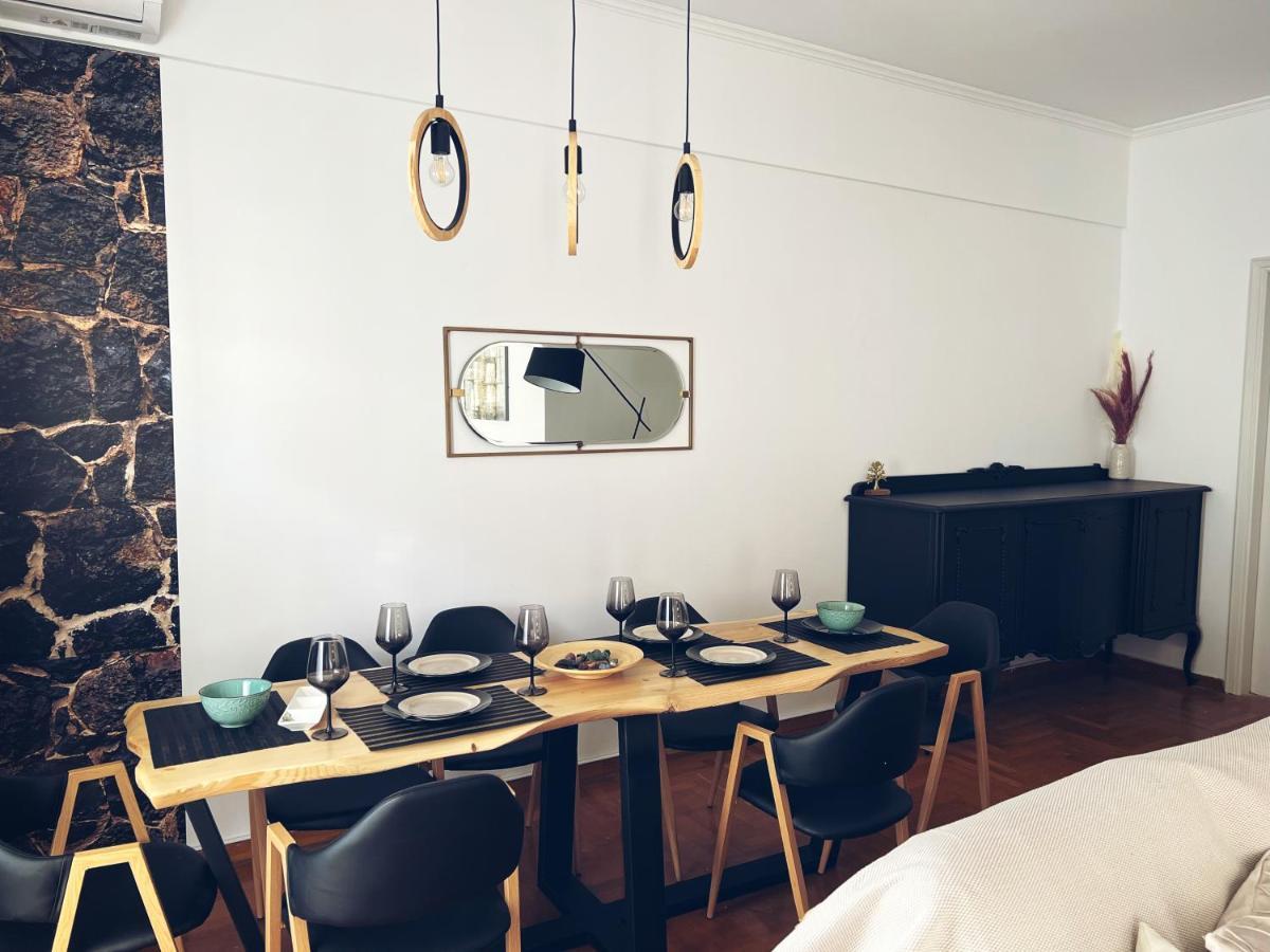 Seaside Apartment In Flisvos Marina أثينا المظهر الخارجي الصورة