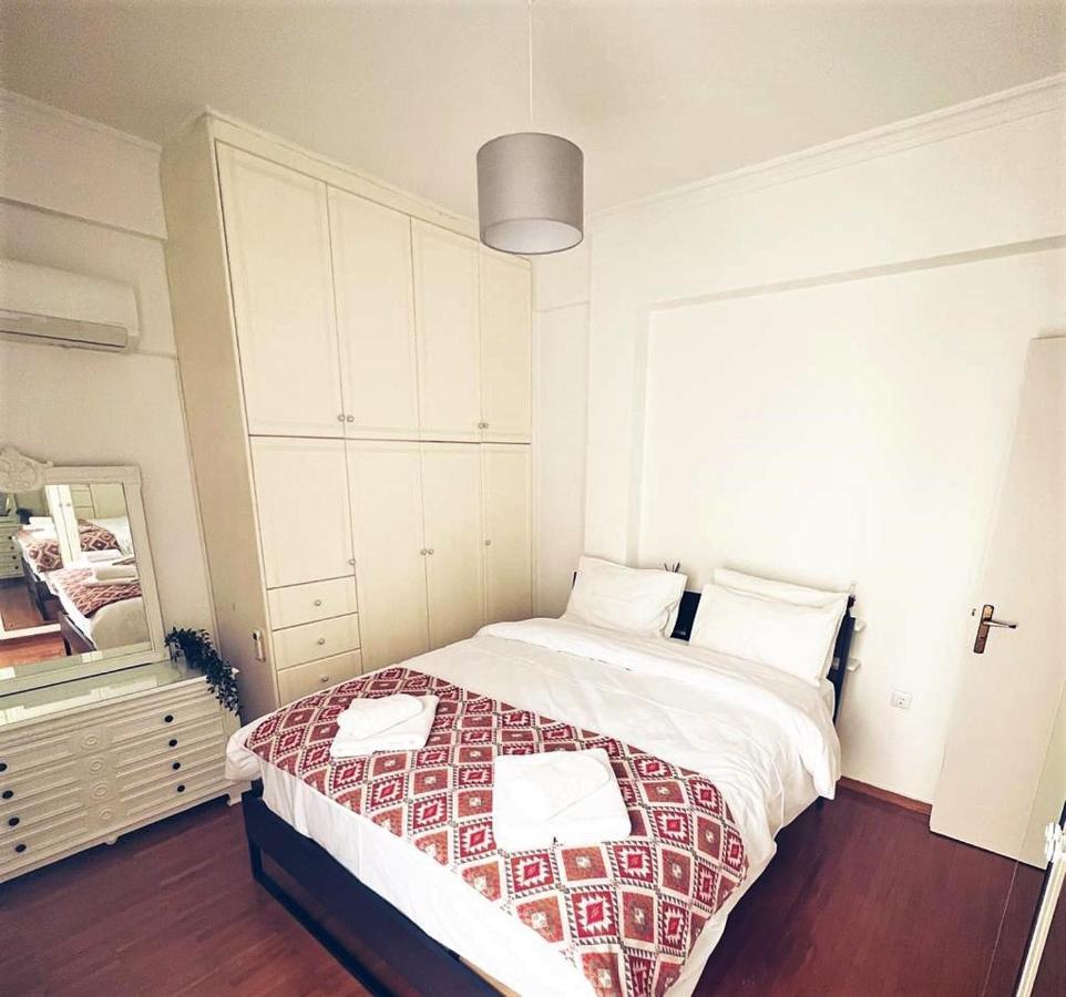 Seaside Apartment In Flisvos Marina أثينا المظهر الخارجي الصورة
