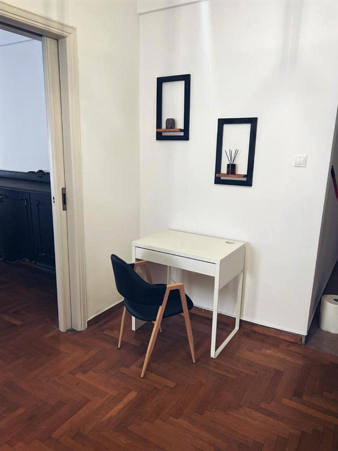 Seaside Apartment In Flisvos Marina أثينا المظهر الخارجي الصورة